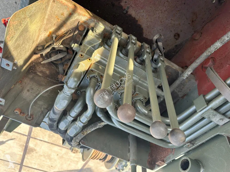 Lastbil Berliet TRK WKR 10T 6X6 6X6 RECOVERY...
