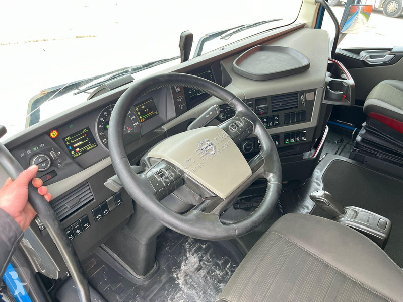 Kamion Volvo 6x4 FOR SALE AS CHASSIS / HYDRAULICS