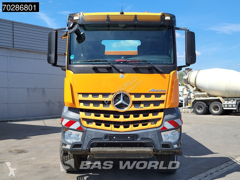 Camion Mercedes 3345 6X6 11m3 Meiller Mixer...