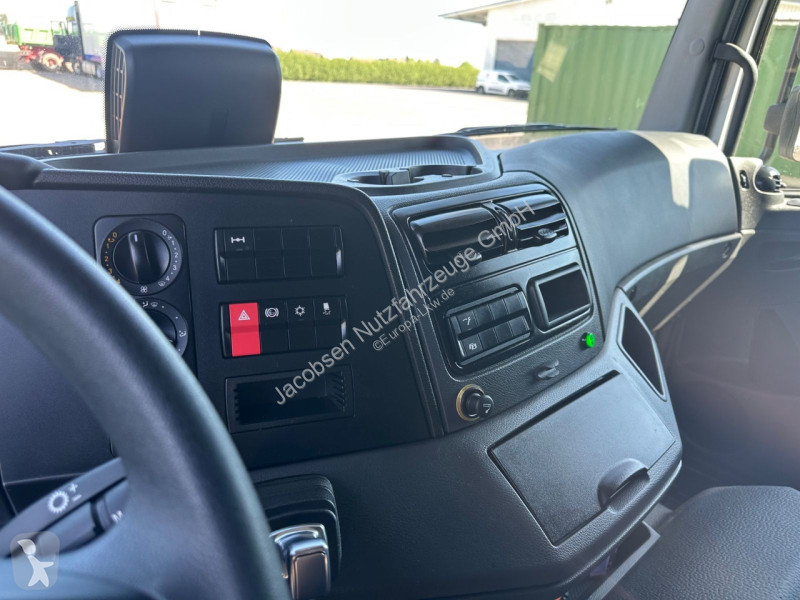 Camion Mercedes Mercedes-Benz 1024 Flachzug...