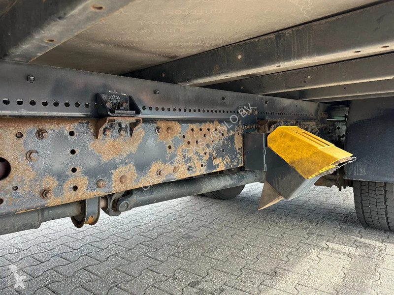 Kamion Iveco EuroCargo 180 Closed Box Saxas 12T...