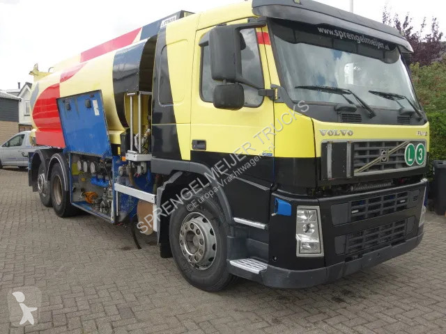 Camion Volvo 18500liter tank,AIRCO,MANUAL GEARBOX