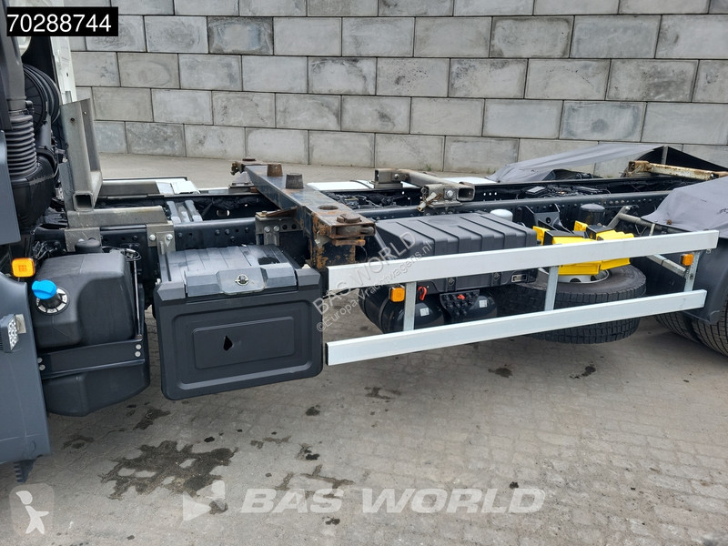 Camion MAN 26.470 6X2 BDF Retarder Lift Axle...