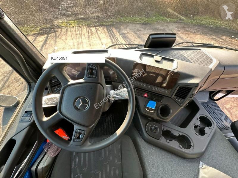 Camión Mercedes 5 3743