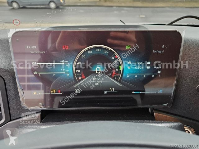 Kamion Mercedes 3251 Pritsche Kran...