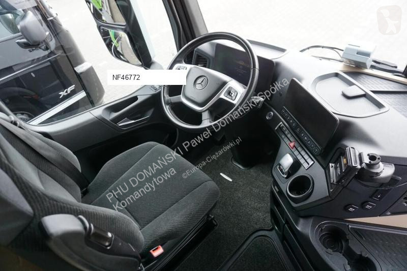 Kamion s návěsem Mercedes / TANDEM