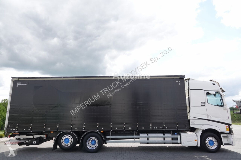 Camion Renault T 440 / 6X2 / SOLÓWKA / FIRANKA...