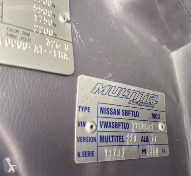 Véhicule utilitaire Nissan