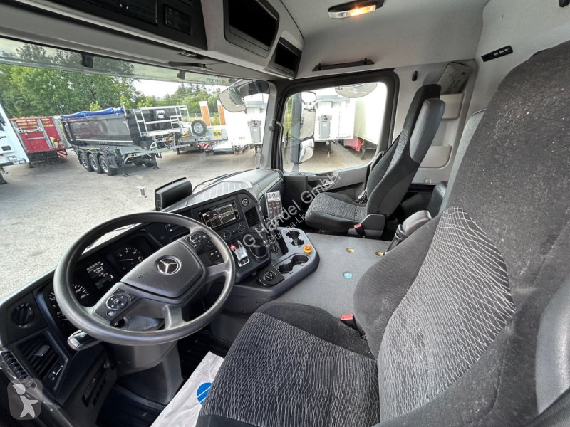 Camion Mercedes Arocs 3743, 8x4 Betonmischer,...