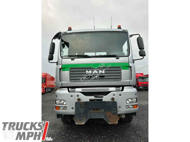 Kamion MAN 33.430 33.430 lève container AJK