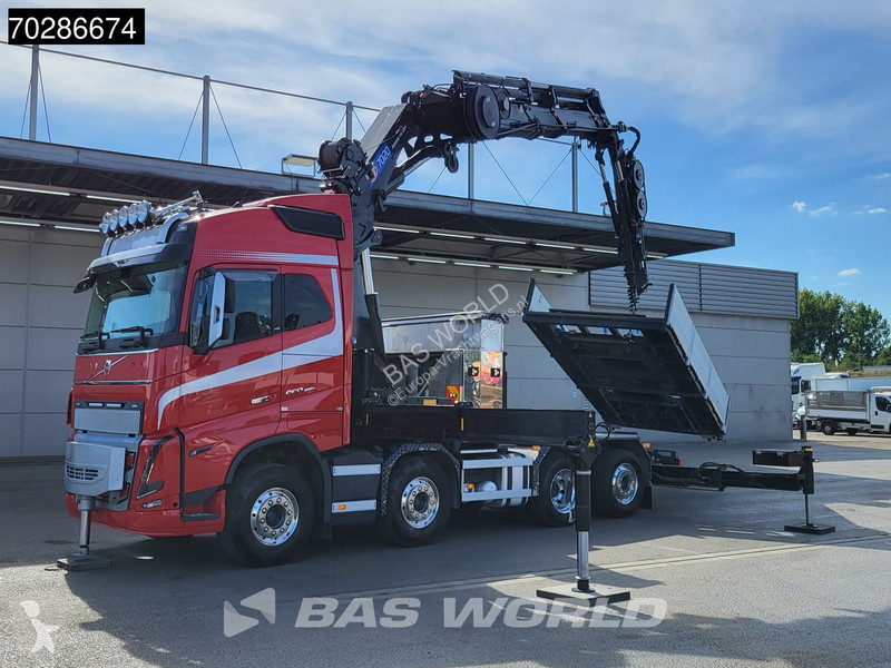 Vrachtwagen Volvo 650 8X2 HMF 7020K-RCS Crane +...