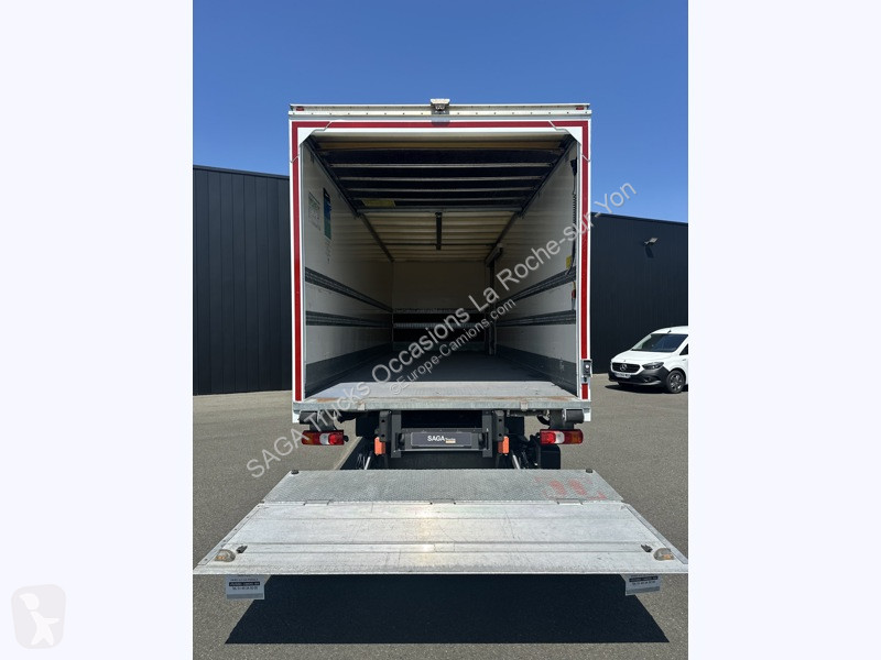 Kamion Mercedes 1218 Fourgon