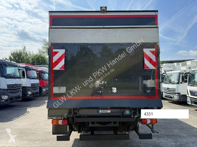 Kamion Mercedes 1018