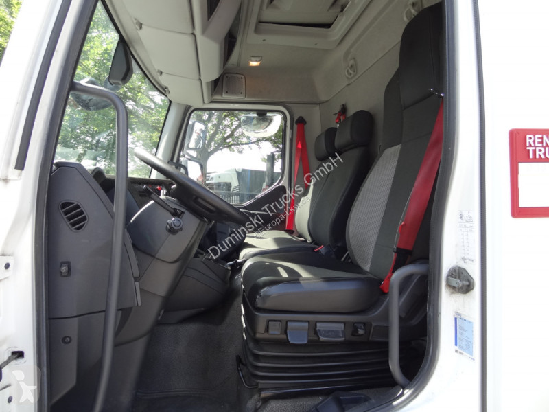 Kamion Renault D10.210 7m Koffer