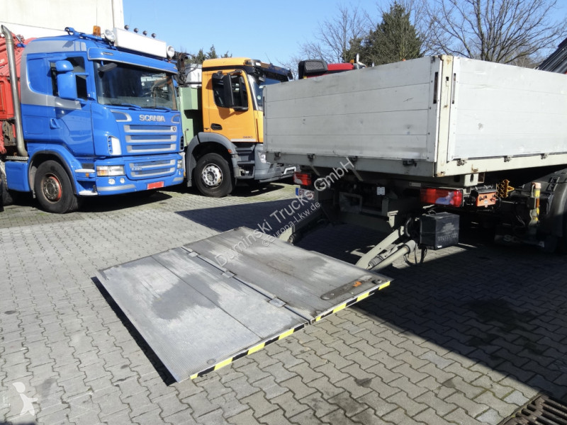Camion Scania R440 6X2*4 Kran HMF 3000 bis 30...