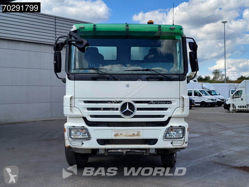 Camion Mercedes 3241 8X4 9m3 Schwing Stetter...