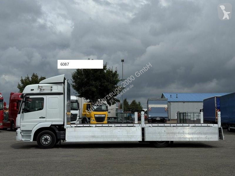 Kamion Mercedes 1227