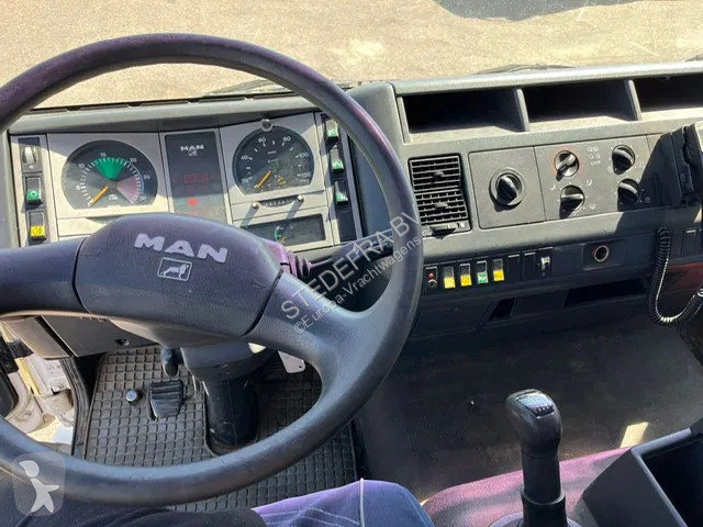 Camión MAN 12 - 220C