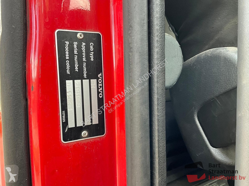 Camión Volvo 420 8x4 Euro 5 with Cable...