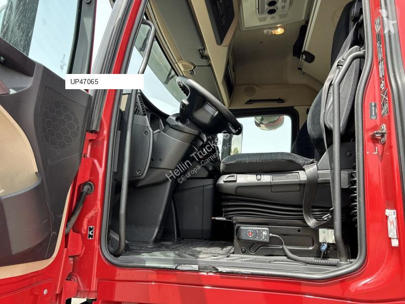 Camion remorque Mercedes ZZ