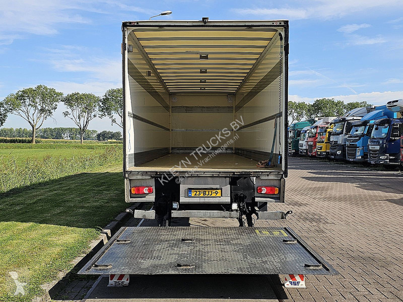 Camión DAF 230 16T AIRCO TAILLIFT