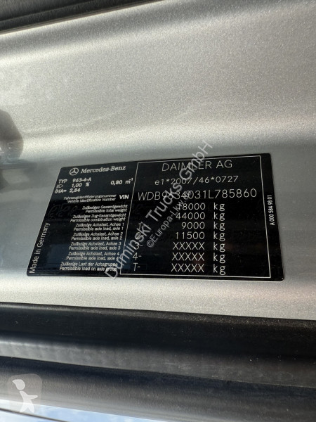 Cabeza tractora Mercedes 1842LS Kran HMF 2020...