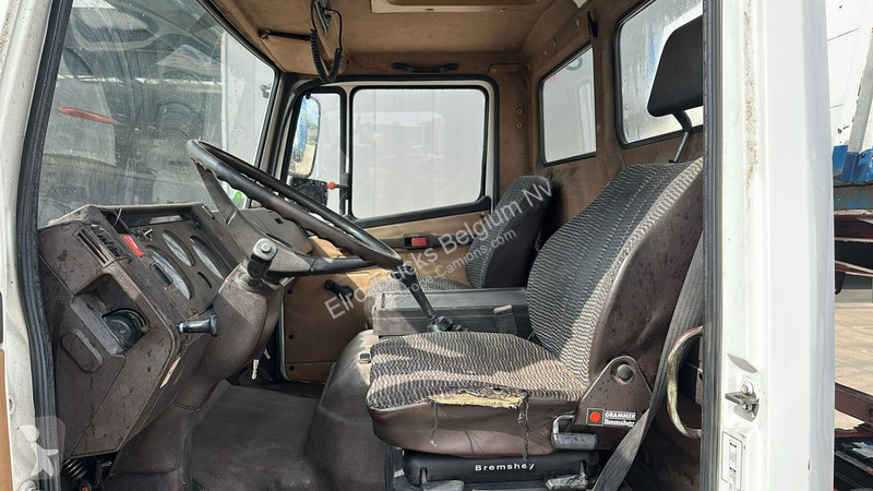 Kamion Mercedes SK  (POMPE MANUELLE / MANUAL...