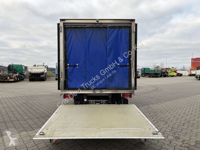 Camião Iveco 70C18 Tiefkühlkoffer mit Ladebordwand
