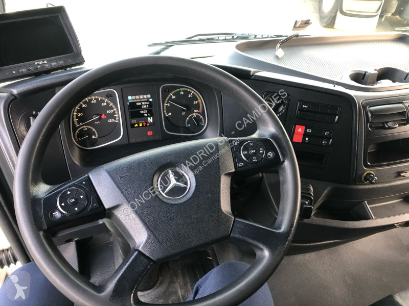 Kamion Mercedes  1223
