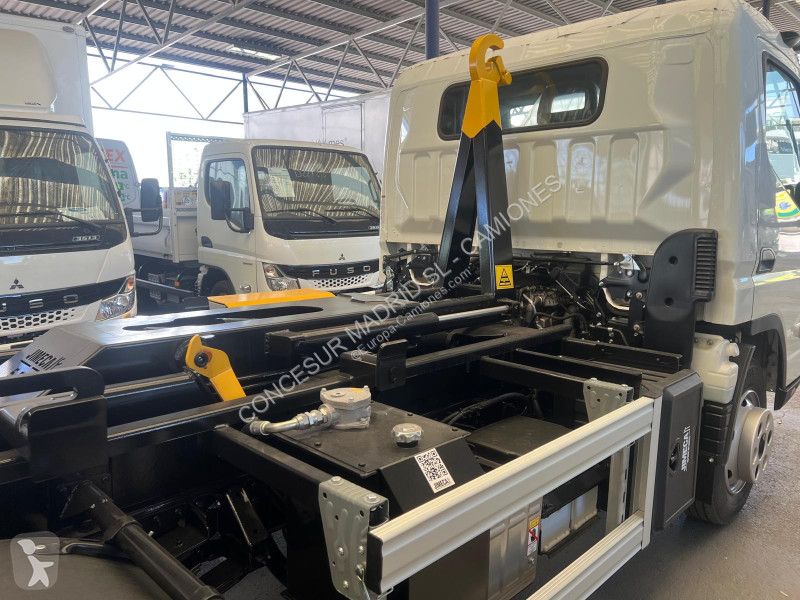 Camion Mitsubishi Fuso  7C18 Gancho Multilift