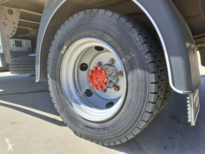 Camion Nissan