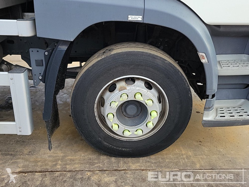 Camion  CF230
