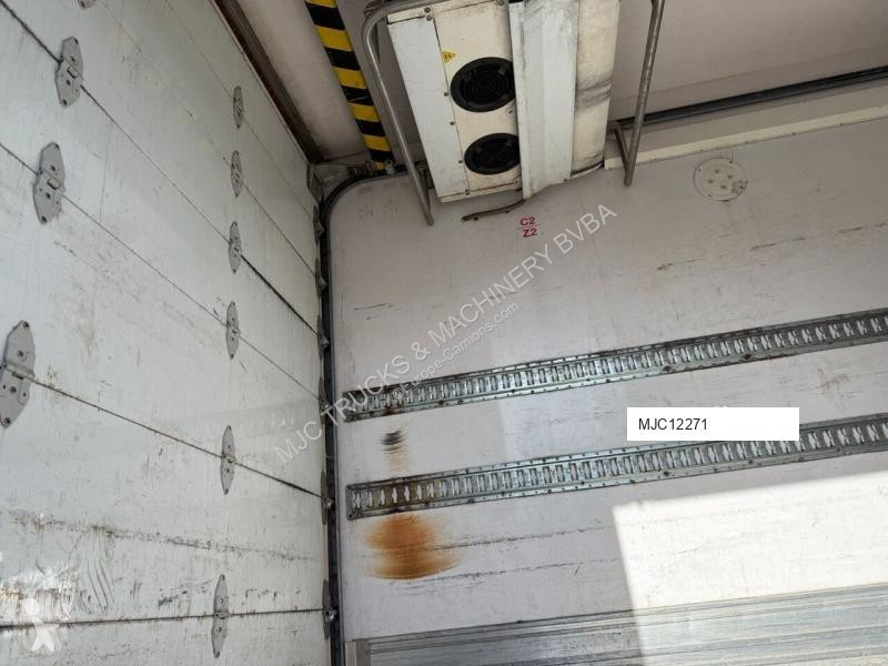 Kamion Mercedes AROCS + CARRIER + LAMBERET BOX...