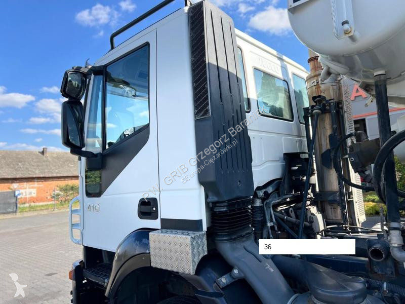 Camion Iveco 410 CONCRETE MIXER LIEBHERR 904 9m³