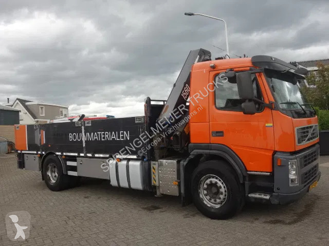Camion Volvo 310 hmf15 ton crane