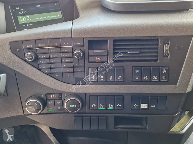 Kamion Volvo 16650 6x2 Globetrotter - 28M3 Bulk...