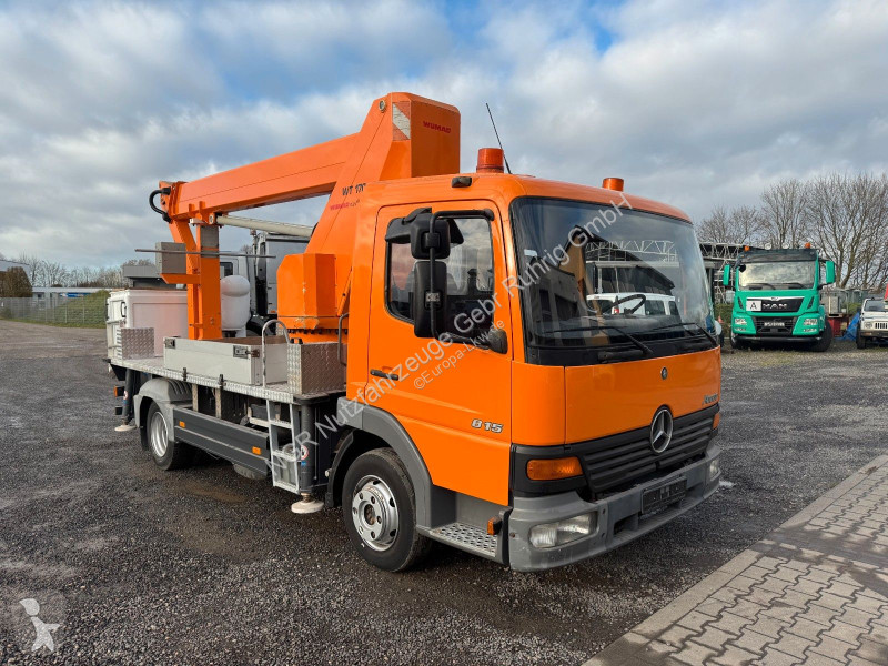 شاحنة Mercedes 815 4x2 Hubarbeitsbühne Wumag...