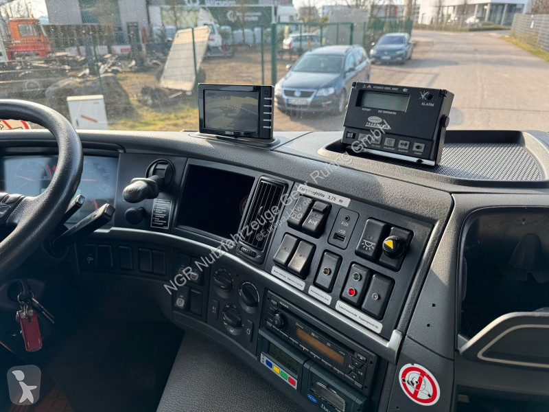 شاحنة Volvo 6X2 Kühlkoffer mit Carrier Diesel...