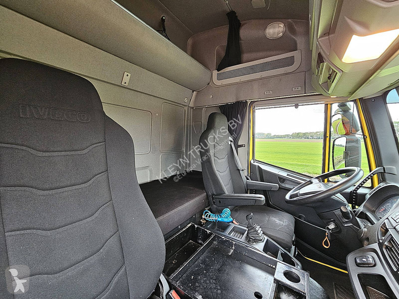 شاحنة Iveco 120E28 EUROCARGO FLY DECK 2 CARS