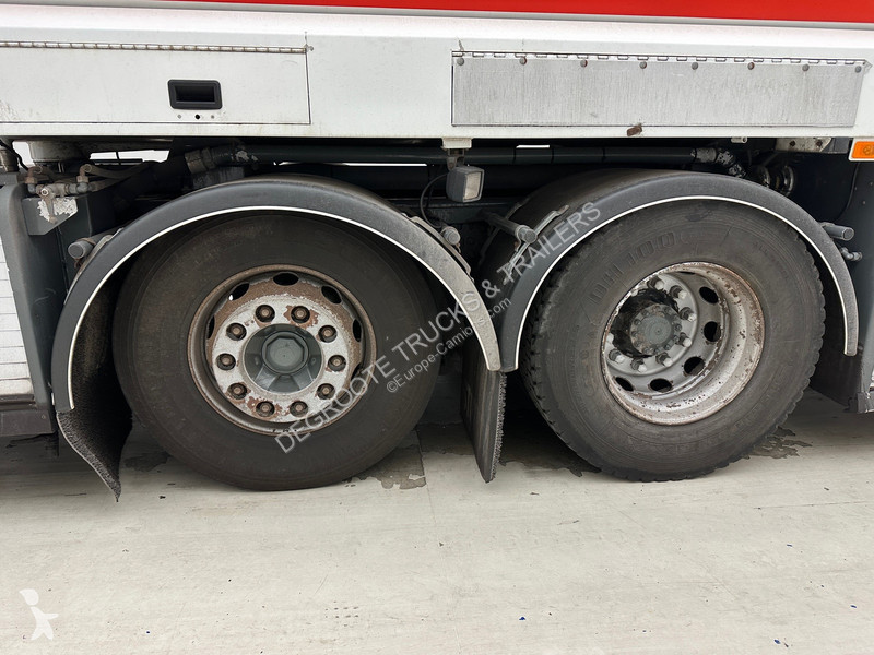 شاحنة Volvo 300 - 6x2