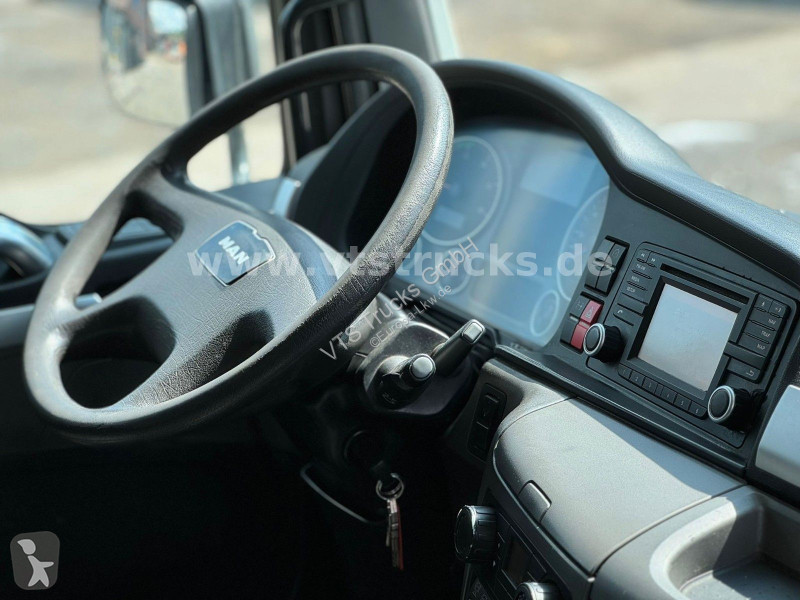 شاحنة MAN 22.250 Getränkewagen mit Ladebordwand...