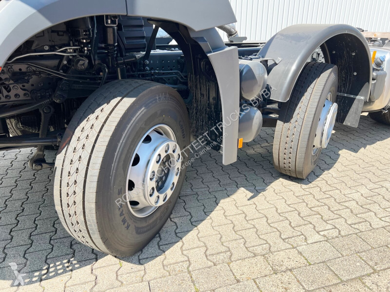 Betonárske zariadenie Mercedes Arocs 3240 8x4...