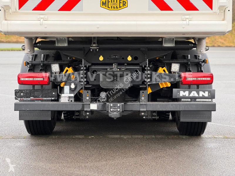 شاحنة MAN 26.520 6x4H-4 BL Meiler + HMF 2320...