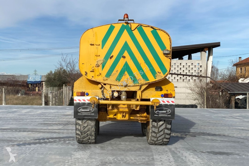 شاحنة Volvo A20