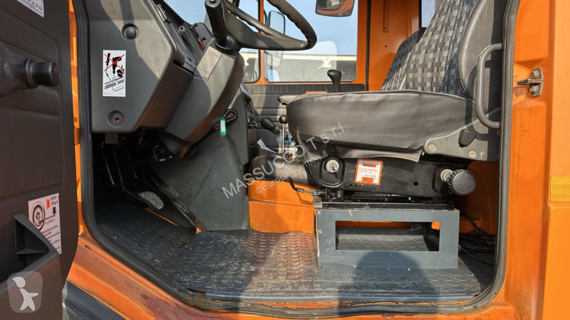 شاحنة Mercedes UNIMOG U90 4X4