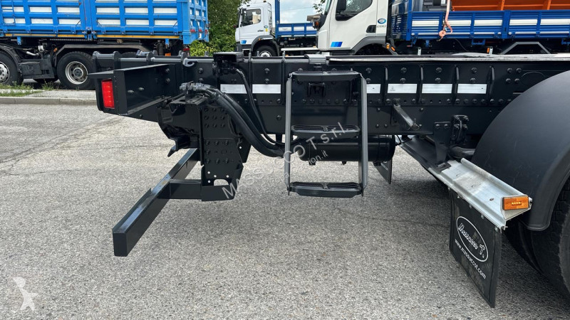شاحنة Scania R650 8x4