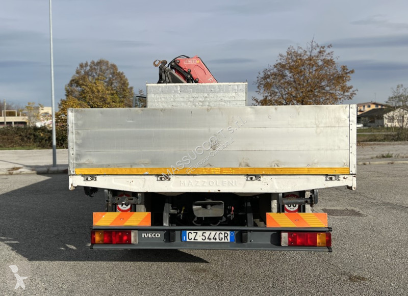 شاحنة Iveco 350 6X2