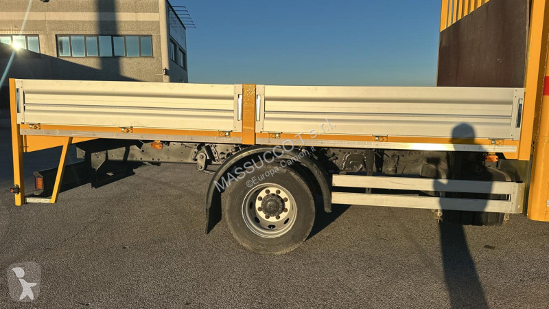 شاحنة Iveco ML120E18 4x2