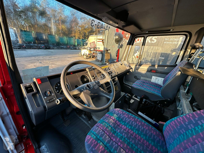 شاحنة Mercedes 4x2 Feuerwehr