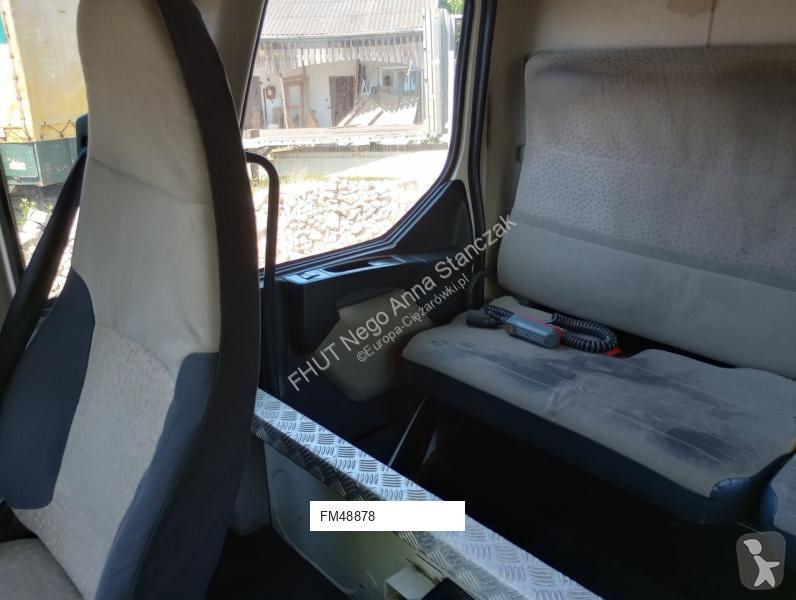 شاحنة Renault MIDLUM 240DXI DOKA - 6 PLACE -...